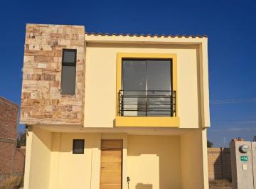 Casa · 165m² · 3 Recámaras · 2 Estacionamientos · Casa en Fraccionamiento Punta Diamante