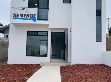 Casa · 3 Recámaras · 2 Estacionamientos · Casa en Venta en Estrella del Pacifico Santa Fe