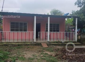 Casa · 80m² · 3 Recámaras · 1 Estacionamiento · Casa de 3 Recámaras en Venta Ubicada en Ignacio Zaragoza, Col. J. Mario Rosado, en Las Choapas, Vera