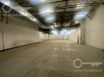 Local comercial · 2108m² · Local en Renta en Dr. José Lemarroy Carrión, Coatzacoalcos, Veracruz.