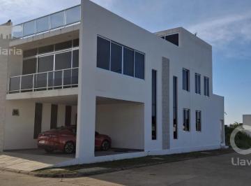 Casa · 361m² · 3 Recámaras · Casa en Venta en Mar Celta, La Jolla Residencial, Coatzacoalcos, Ver.