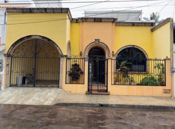 Casa de 2 habitaciones, Mazatlán · Hermosa Casa de un Solo Nivel en Fracc Playa Sur