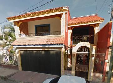 Casa de 4 habitaciones, Mérida · Remate Bancario Casa en Venta en Chuburná II, Mérida – Excelente Opción Para Inversionistas
