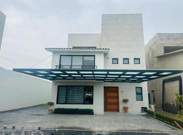 Casa en condominio · 327m² · 3 Recámaras · 4 Estacionamientos · Arbol de La Vida, Col Agricola Bellavista