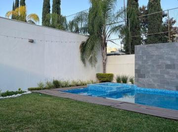 Casa de 3 habitaciones, San Pedro Garza García · Casa en Venta en Jeronimo Siller