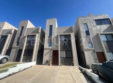 Casa · 120m² · 3 Recámaras · 2 Estacionamientos · Casa en Renta en Vizcaíno Residencial, Playas de Rosarito B. C.