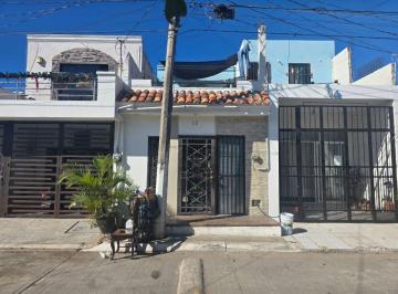 Casa de 2 habitaciones, Mazatlán · Casa en Venta en Mazatlan, Sinaloa (Colonia Francisco Villa)