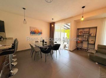 Casa · 194m² · 3 Recámaras · 2 Estacionamientos · Altozano Casa de 3 Recamaras en Venta Rah1906