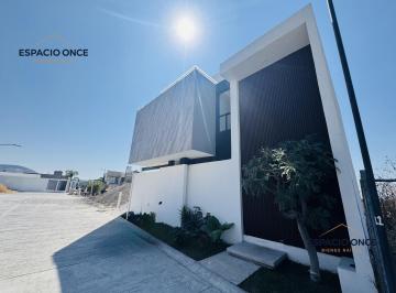 Casa · 138m² · 3 Recámaras · 1 Estacionamiento · Casa en Real Santa Fe