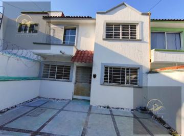 Casa · 107m² · 3 Recámaras · 2 Estacionamientos · Casa en Plazas del Sol 1a Sección