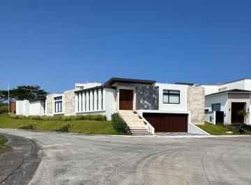 Casa · 850m² · 4 Recámaras · 3 Estacionamientos · Casa de un Nivel en Venta en Marina de Punta Tiburón