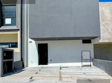Casa · 150m² · 3 Recámaras · 2 Estacionamientos · Casa en Fraccionamiento Capital Sur