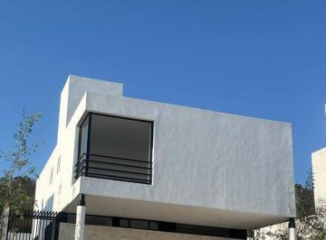 Casa · 197m² · 3 Recámaras · 2 Estacionamientos · Venta de Casa en Jacuri Zibata El Marques Qro.