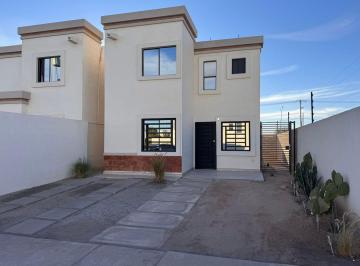 Casa · 148m² · 3 Recámaras · 2 Estacionamientos · Casa en Venta en Mexicali - Corceles