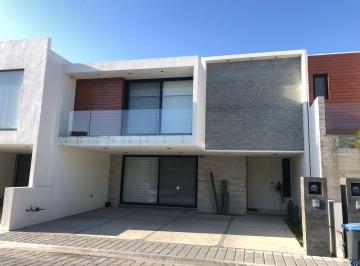 Casa en condominio · 261m² · 3 Recámaras · 2 Estacionamientos · Casa en Mallorca Park And Condos Al Costado de Lomas de Angelopolis I - Sach, Puebla