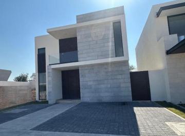 Casa en condominio · 190m² · 3 Recámaras · 3 Estacionamientos · Casa en Venta en Velasur