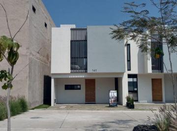 Casa de 3 habitaciones, Tlajomulco de Zúñiga · Casa en Venta Nueva Lopez Mateos Sur Antes de Alta California, Camino Real a Colima