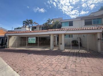 Casa de 4 habitaciones, Zapopan · Casa en Venta Bugambilias Zapopan