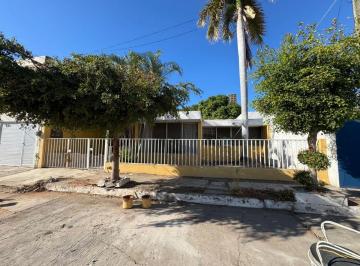 Casa de 3 habitaciones, Mazatlán · Casa en Venta de un Piso en La Ferro Mazatlán