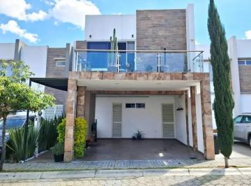 1 · Casa en Venta en Puebla Lomas de Angelopolis en Parque Natura II con Alberca