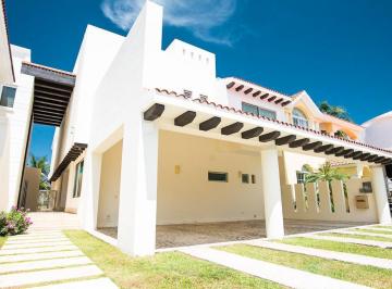 Casa · 450m² · 5 Recámaras · 4 Estacionamientos · Casa en Venta Zona Hotelera Cancun, Isla Dorada