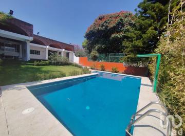 Casa · 680m² · 4 Recámaras · 3 Estacionamientos · Imponente Casa en Venta en Bello Horizonte con 4 Suites y 680 m² de Construcción
