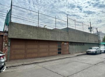 Casa · 650m² · 5 Recámaras · 3 Estacionamientos · A Unos Pasos de Carranza