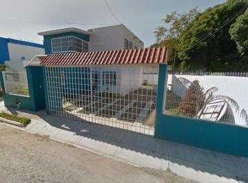 Casa de 2 habitaciones, Manzanillo · Venta de Casa en Manzanillo, Colima.
