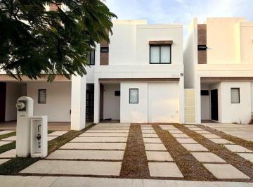 Casa · 190m² · 3 Recámaras · 2 Estacionamientos · Casa en Palmilla Grand Residencial