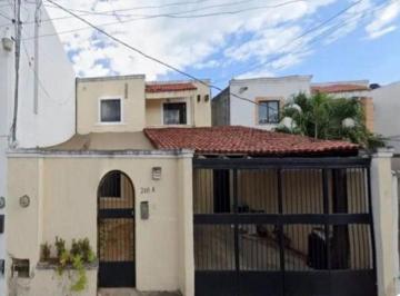 Casa de 5 habitaciones, Mérida · Recuperación Bancaria en Mérida, Yucatán