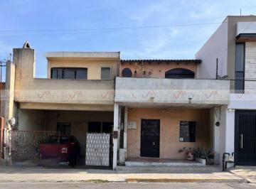 Casa · 501m² · 8 Recámaras · 2 Estacionamientos · Casa en Venta en San Pedro Garza Garcia Centro