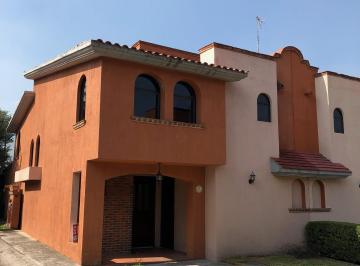 Casa en condominio de 3 habitaciones, Tlalpan · Casa en Venta en Pedregal de Tepepan – Amplios Espacios y Excelente Ambiente