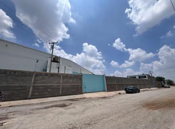 Bodega comercial , San Luis Potosí · Bodega en Renta Ubicado en Eje 132, en Parque Fundidora.