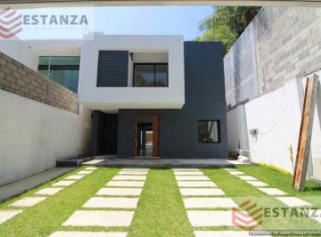 Casa · 340m² · 3 Recámaras · 3 Estacionamientos · Delicias Casa - Clave Cs445