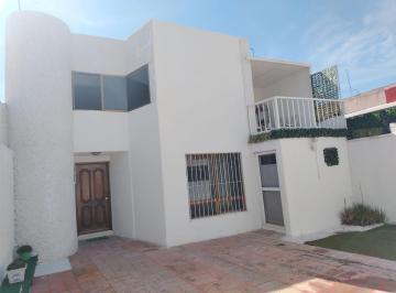 Casa de 4 habitaciones, Querétaro · Casa en Venta en Queretaro