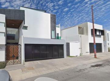 Casa de 4 habitaciones, San Luis Potosí · Casa con 110 m² Superficie de Terreno, 4 Habitaciones en Venta en Lomas del Tecnológico