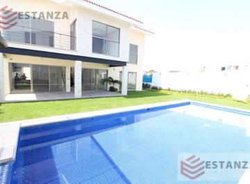 Casa · 353m² · 4 Recámaras · 3 Estacionamientos · Paraíso Country Club Casa - Clave Cs480