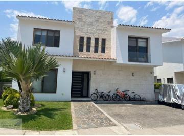 Casa de 4 habitaciones, Emiliano Zapata · Casa en Venta en Paraiso Country Club
