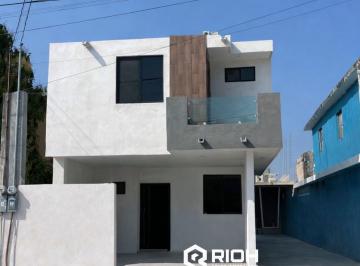 Casa · 3 Recámaras · 2 Estacionamientos · Casa en Venta Fraccionamiento Jardines de Champayan Tampico