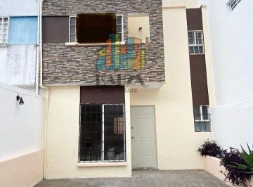 Casa · 99m² · 3 Recámaras · 2 Estacionamientos · Casa en Venta en Cancún