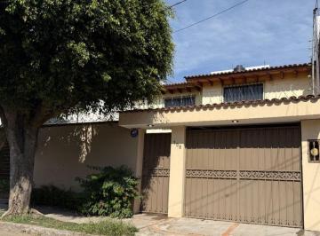 Casa · 197m² · 3 Recámaras · 2 Estacionamientos · Casa en Venta en Lomas de Cortes