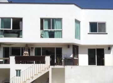 Casa · 493m² · 3 Recámaras · 2 Estacionamientos · Casa en Venta en Lomas de Ahuatlán
