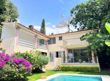 Casa · 310m² · 3 Recámaras · Casa en Venta en Rancho Cortes