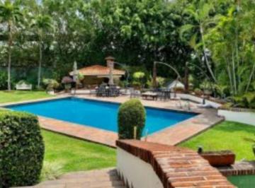 Casa · 780m² · 4 Recámaras · 4 Estacionamientos · Casa en Venta en Rinconada Vista Hermosa