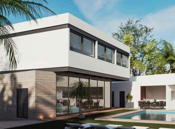 Casa · 368m² · 5 Recámaras · Casa en Venta en Granjas
