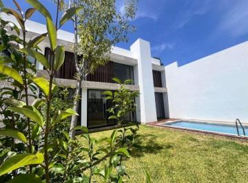 Casa · 240m² · 5 Recámaras · Casa en Venta en Sumiya