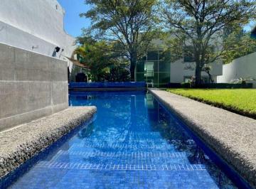 Casa · 600m² · 4 Recámaras · 5 Estacionamientos · Casa en Venta en Rancho Cortes