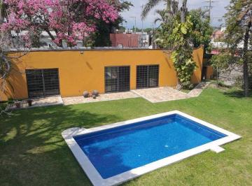 Casa · 255m² · 4 Recámaras · 2 Estacionamientos · Casa en Venta en Centro Jiutepec