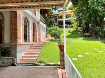 Casa · 913m² · 6 Recámaras · 10 Estacionamientos · Casa en Venta en San Antón
