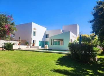 Casa · 467m² · 4 Recámaras · Casa en Venta en Real de Tezoyuca